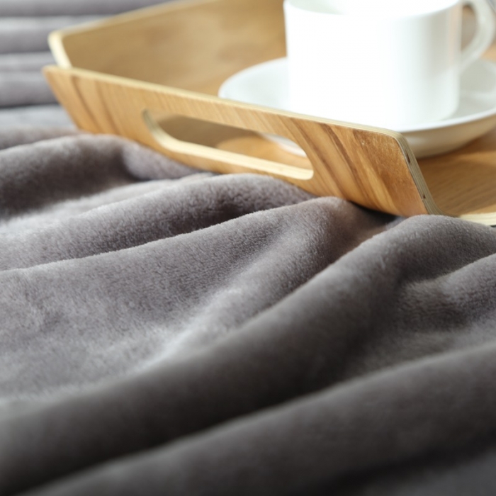 91家纺网 家纺一手货源 找家纺 来菲加厚纯色法莱绒毛毯珊瑚绒毯子素色金貂绒深蓝水银灰