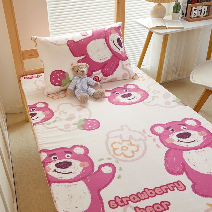 91家纺网 家纺一手货源 找家纺 金丝鸟 2023新款全棉加水晶绒棉加绒床垫套 草莓熊