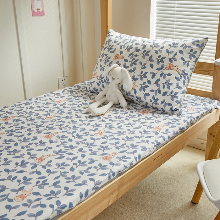 91家纺网 家纺一手货源 找家纺 金丝鸟 2023新款全棉加水晶绒棉加绒床垫套 菲菲兔