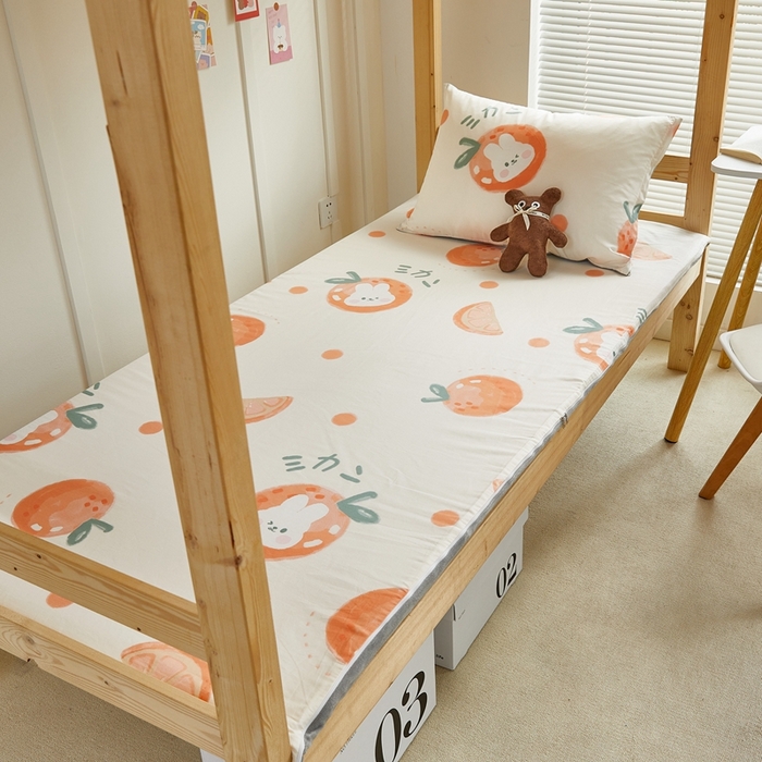 91家纺网 家纺一手货源 找家纺 金丝鸟 2023新款全棉加水晶绒棉加绒床垫套 桔子兔