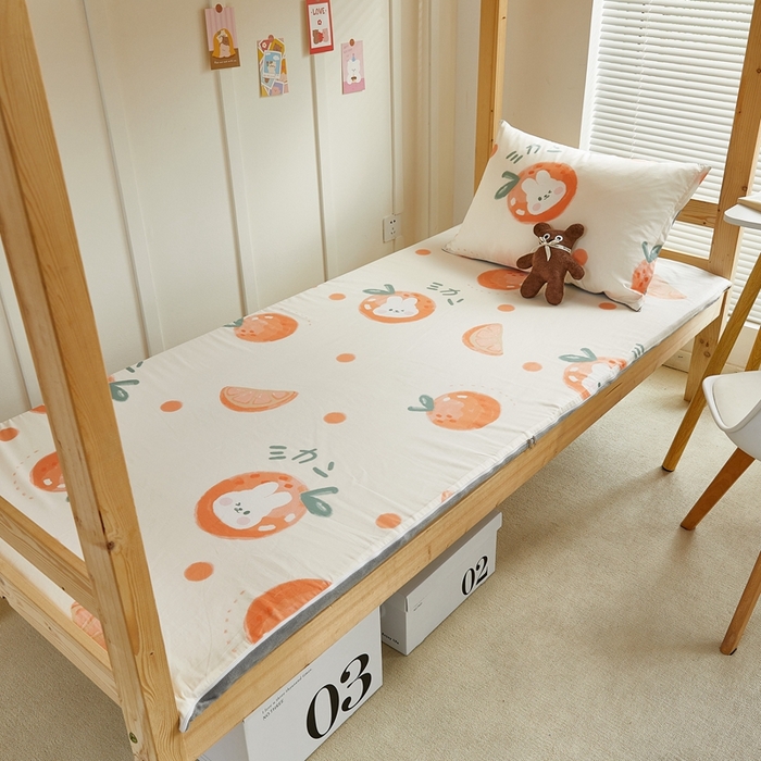 91家纺网 家纺一手货源 找家纺 金丝鸟 2023新款全棉加水晶绒棉加绒床垫套 桔子兔