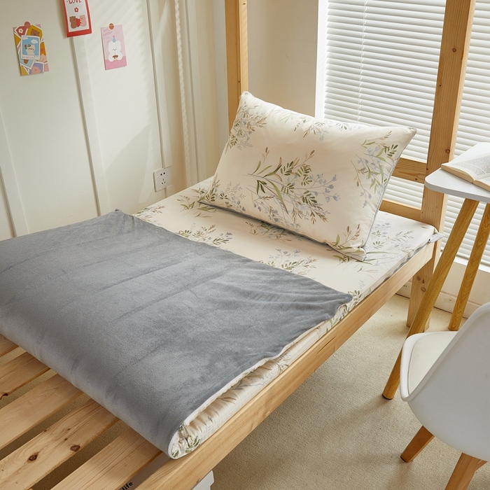 91家纺网 家纺一手货源 找家纺 金丝鸟 2023新款全棉加水晶绒棉加绒床垫套 柳叶草