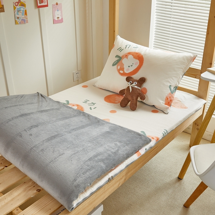 91家纺网 家纺一手货源 找家纺 金丝鸟 2023新款全棉加水晶绒棉加绒床垫套 桔子兔