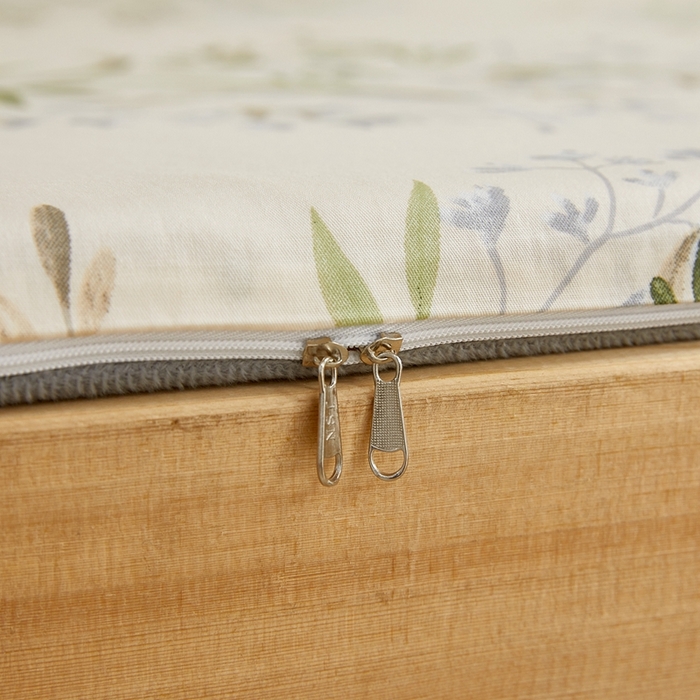 91家纺网 家纺一手货源 找家纺 金丝鸟 2023新款全棉加水晶绒棉加绒床垫套 柳叶草