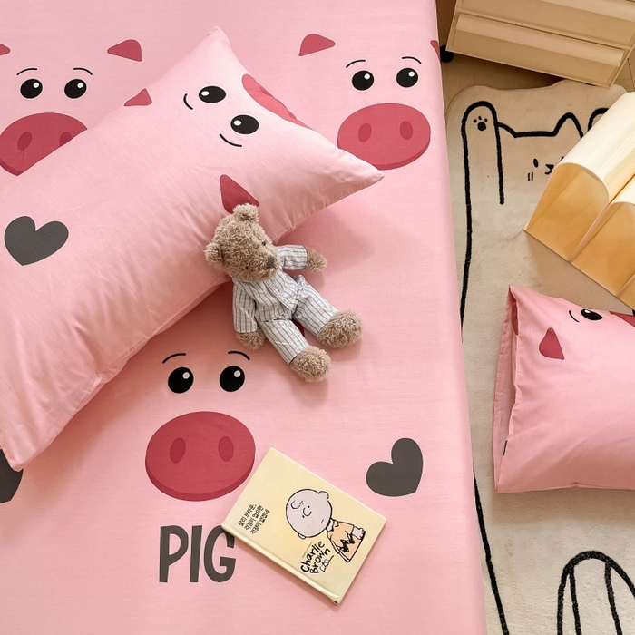 91家纺网 家纺一手货源 找家纺 2023新款全棉印花小清新系列-单枕套 可爱猪猪