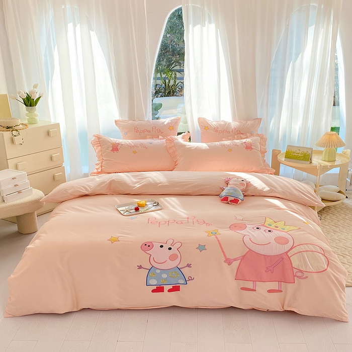 91家纺网 家纺一手货源 找家纺 绒棉世家 2025新款全棉水洗棉贴布绣四件套 小猪佩奇（带抱枕）