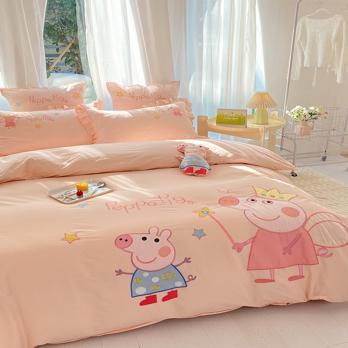 91家纺网 家纺一手货源 找家纺 绒棉世家 2025新款全棉水洗棉贴布绣四件套 小猪佩奇（带抱枕）