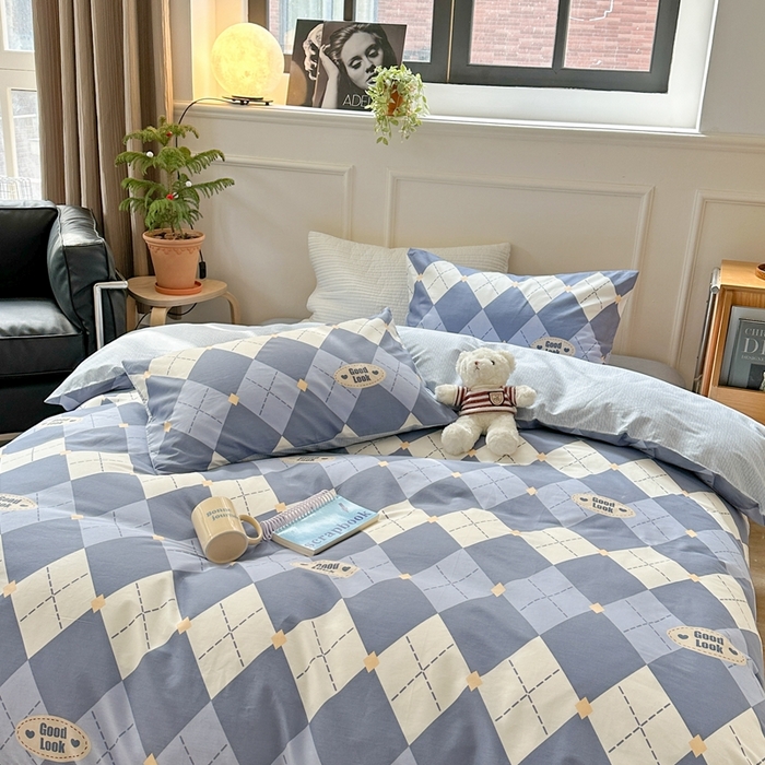 91家纺网 家纺一手货源 找家纺 时年 2023新款全棉四件套热爱生活系列第一期 蓝意菱格