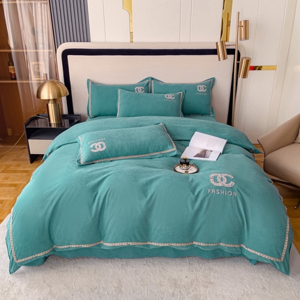 91家纺网 家纺一手货源 找家纺 （总）逸林家纺《原希尔顿逸林》2023网红小香风刺绣四件套斜纹锦棉蛋白棉高克重