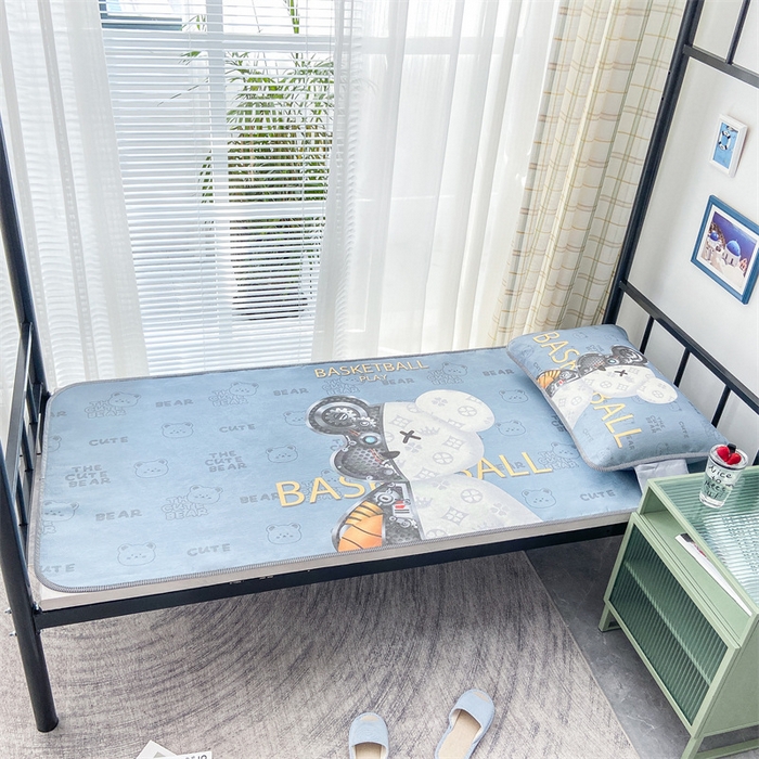 91家纺网 家纺一手货源 找家纺 宅部落2023新款学生宿舍单人凉席 机械熊