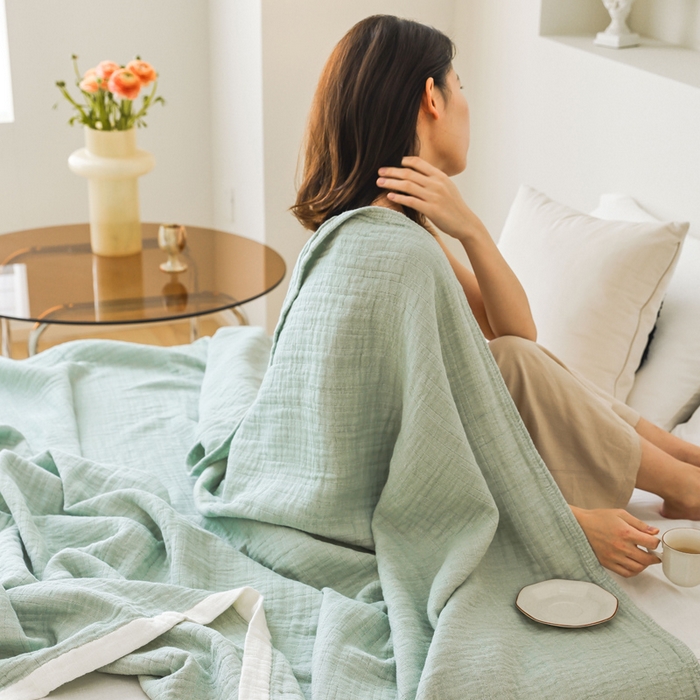 91家纺网 家纺一手货源 找家纺 朴尔 2023新款全棉80支四层纱布毛巾被 宽边-绿