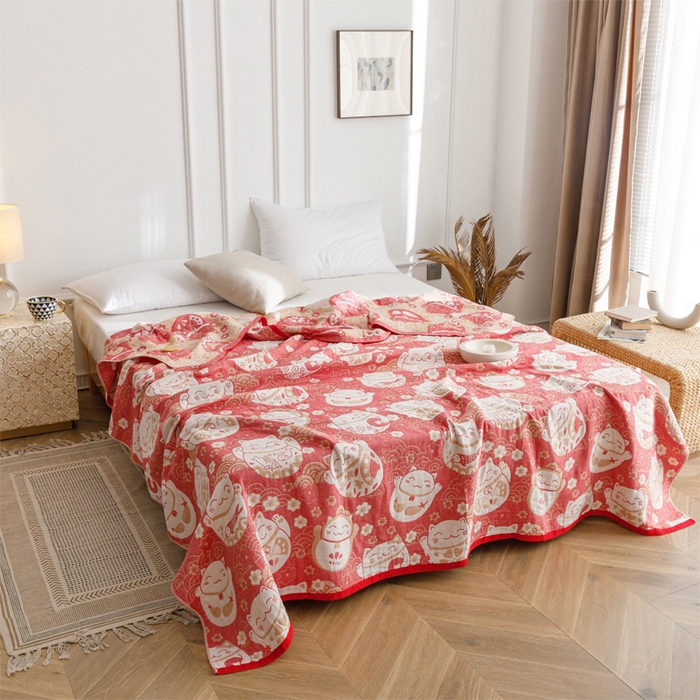 91家纺网 家纺一手货源 找家纺 朴尔 2023新款水洗全棉四层细纱系列毛巾被 招福瞄-红毛巾被