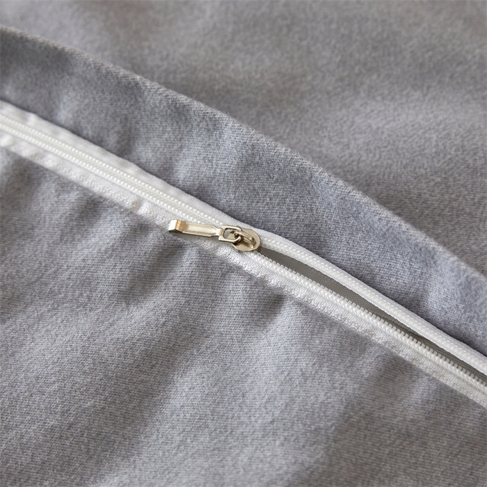 91家纺网 家纺一手货源 找家纺 杜先生 2023新款纯色活性磨毛全棉刺绣夹棉枕套一对 字母浅灰