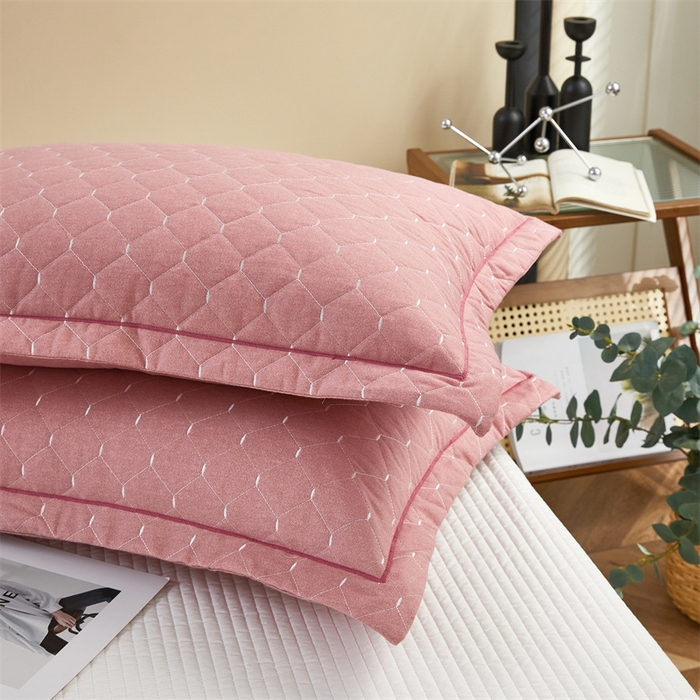 91家纺网 家纺一手货源 找家纺 杜先生 2023新款纯色活性磨毛全棉刺绣夹棉枕套一对 米粒红豆沙