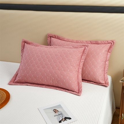 91家纺网 家纺一手货源 找家纺 杜先生 2023新款纯色活性磨毛全棉刺绣夹棉枕套一对 米粒红豆沙