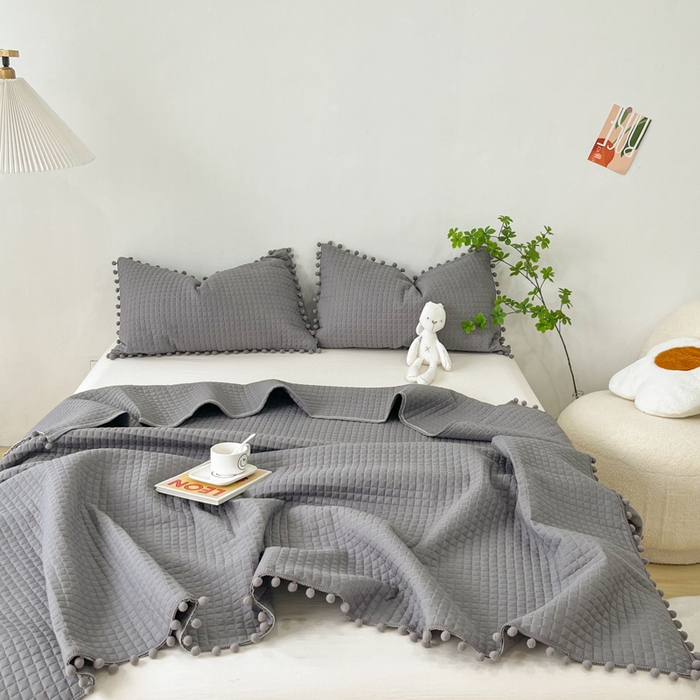 91家纺网 家纺一手货源 找家纺 乐卧2026新款球球边夏凉被-乐趣 乐趣-冷银灰