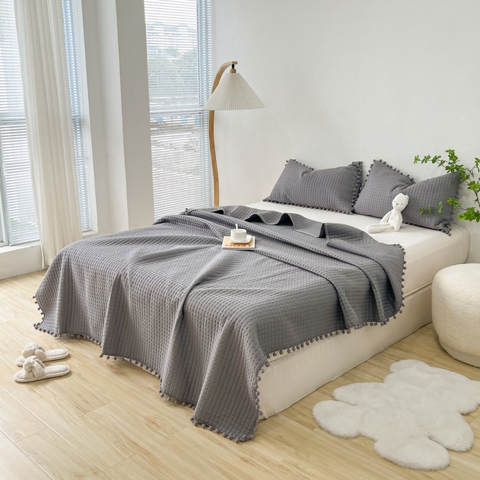 91家纺网 家纺一手货源 找家纺 乐卧2026新款球球边夏凉被-乐趣 乐趣-冷银灰