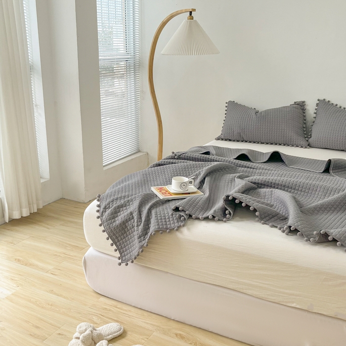 91家纺网 家纺一手货源 找家纺 乐卧2026新款球球边夏凉被-乐趣 乐趣-冷银灰