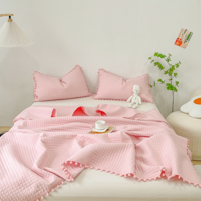 91家纺网 家纺一手货源 找家纺 乐卧2026新款球球边夏凉被-乐趣 乐趣-软桃粉