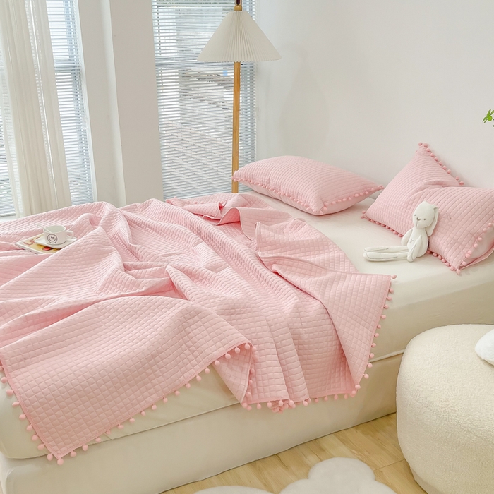 91家纺网 家纺一手货源 找家纺 乐卧2026新款球球边夏凉被-乐趣 乐趣-软桃粉