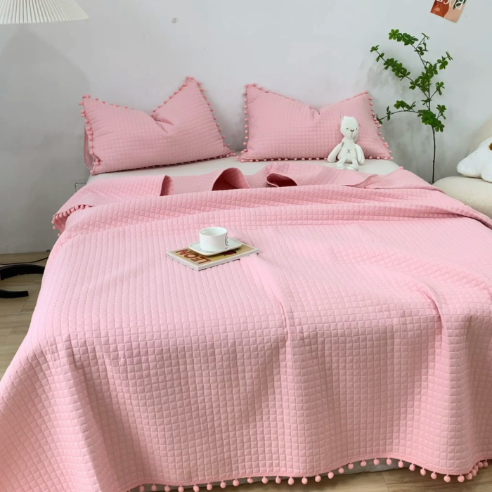 91家纺网 家纺一手货源 找家纺 乐卧2026新款球球边夏凉被-乐趣 乐趣-软桃粉