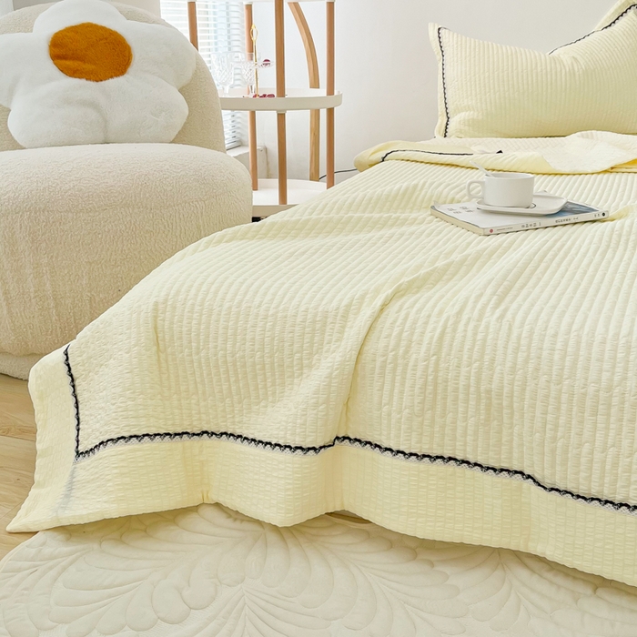 91家纺网 家纺一手货源 找家纺 乐卧 2026新款雅韵蕾丝花边手工花卉夏凉被四件套 黄油色-有花版