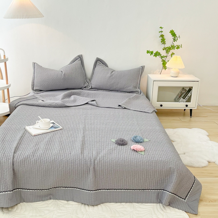 91家纺网 家纺一手货源 找家纺 乐卧 2026新款雅韵蕾丝花边手工花卉夏凉被四件套 麦芽灰-有花版