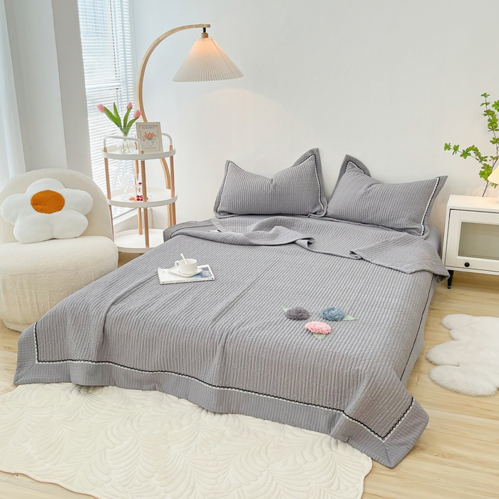 91家纺网 家纺一手货源 找家纺 乐卧 2026新款雅韵蕾丝花边手工花卉夏凉被四件套 麦芽灰-有花版