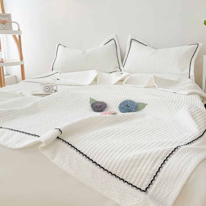 91家纺网 家纺一手货源 找家纺 乐卧 2026新款雅韵蕾丝花边手工花卉夏凉被四件套 甜白色-有花版