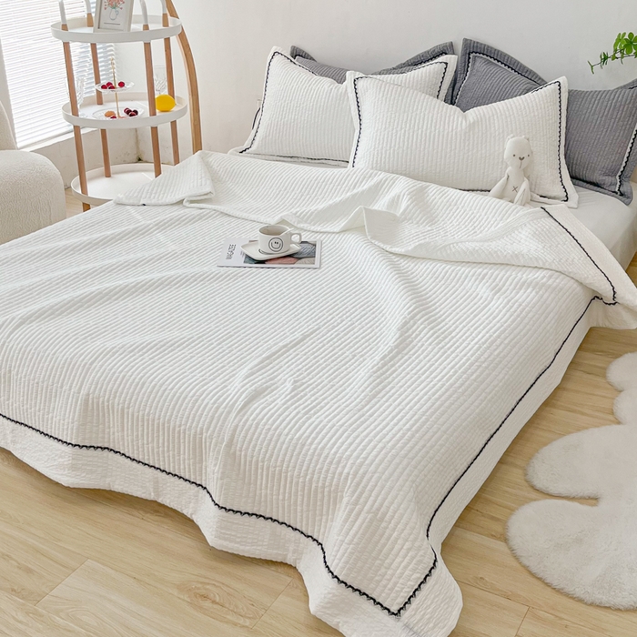 91家纺网 家纺一手货源 找家纺 乐卧  2026新款雅韵蕾丝花边手工花卉夏凉被四件套 甜白色-简版