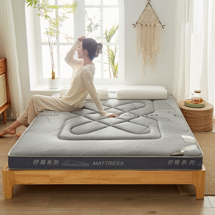 91家纺网 家纺一手货源 找家纺 优莱床垫 2024新款针织大豆记忆棉床垫 记忆棉花开富贵波浪灰