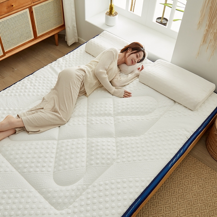 91家纺网 家纺一手货源 找家纺 优莱床垫 2024新款针织大豆记忆棉床垫 记忆棉花开富贵白