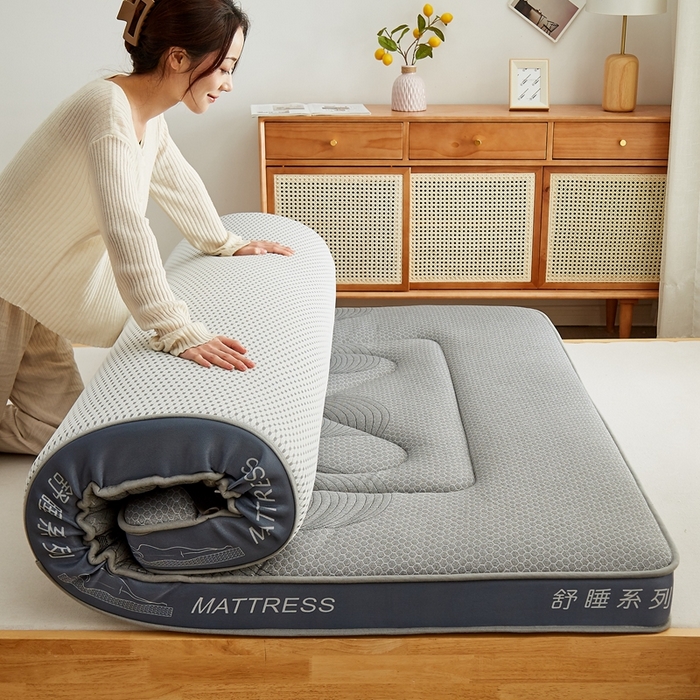 91家纺网 家纺一手货源 找家纺 优莱床垫 2024新款针织大豆记忆棉床垫 记忆棉花开富贵波浪灰