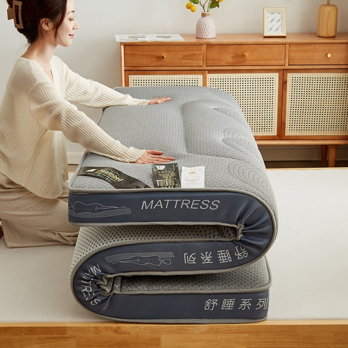 91家纺网 家纺一手货源 找家纺 优莱床垫 2024新款针织大豆记忆棉床垫 记忆棉花开富贵波浪灰