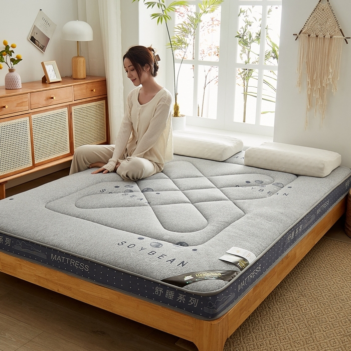 91家纺网 家纺一手货源 找家纺 优莱床垫 2024新款针织大豆记忆棉床垫 记忆棉花开富贵大豆灰