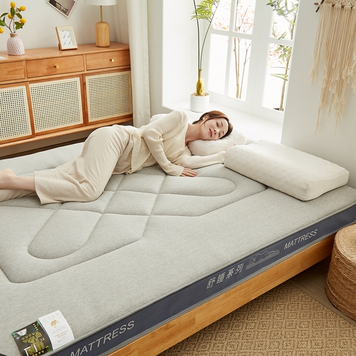 91家纺网 家纺一手货源 找家纺 优莱床垫 2024新款针织大豆记忆棉床垫 记忆棉花开富贵浅灰