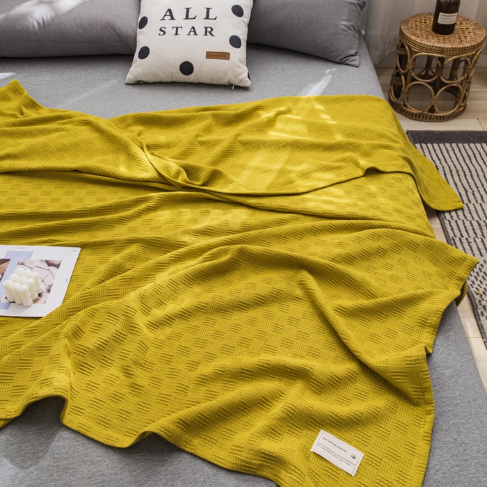91家纺网 家纺一手货源 找家纺 朴尔家纺 2023年加厚纯色线毯纱布毛巾被 素色纯棉肌理线毯-深黄