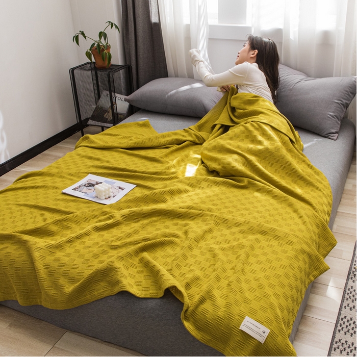 91家纺网 家纺一手货源 找家纺 朴尔家纺 2023年加厚纯色线毯纱布毛巾被 素色纯棉肌理线毯-深黄