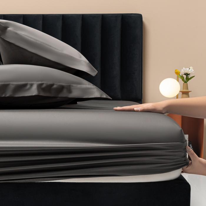 91家纺网 家纺一手货源 找家纺 秀色家纺 2025新款A类50支贡缎双股长绒棉单品床笠帝王灰