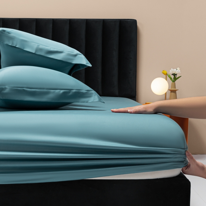 91家纺网 家纺一手货源 找家纺 秀色家纺 2025新款A类50支贡缎双股长绒棉单品床笠雾霾蓝