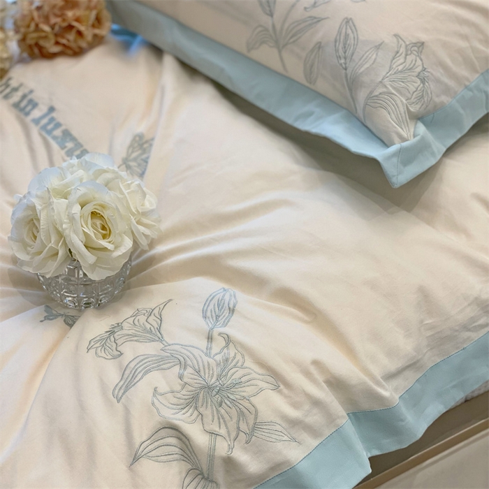 91家纺网 家纺一手货源 找家纺 安妮 2023新款四件套百合花系列 蓝