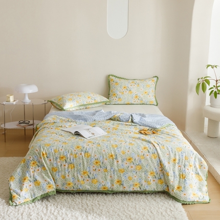 91家纺网 家纺一手货源 找家纺 （总）有货 2023新款小清新花边韩版水洗棉麻豆豆夏被简约复古风