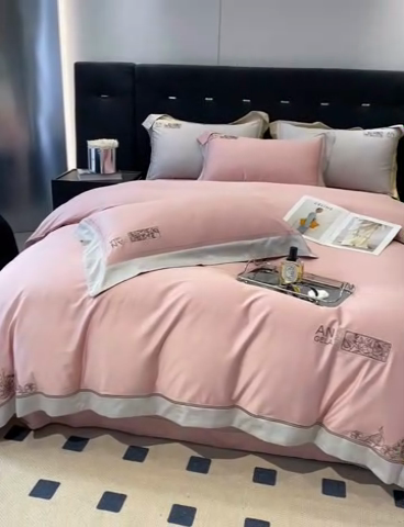 91家纺网 家纺一手货源 找家纺 总玖玖爱花漾-100支全棉太妃缎刺绣四件套