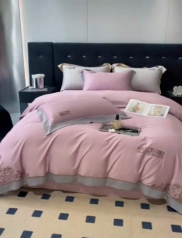 91家纺网 家纺一手货源 找家纺 总玖玖爱花漾-100支全棉太妃缎刺绣四件套