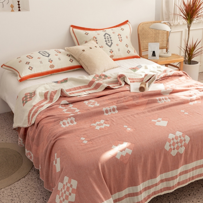 91家纺网 家纺一手货源 找家纺 朴尔 2023年波西米亚风全棉四层纱布毛巾被 爱丁堡-粉