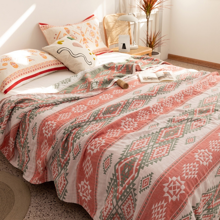 91家纺网 家纺一手货源 找家纺 朴尔 2023年波西米亚风全棉四层纱布毛巾被 伯瑞沙-红