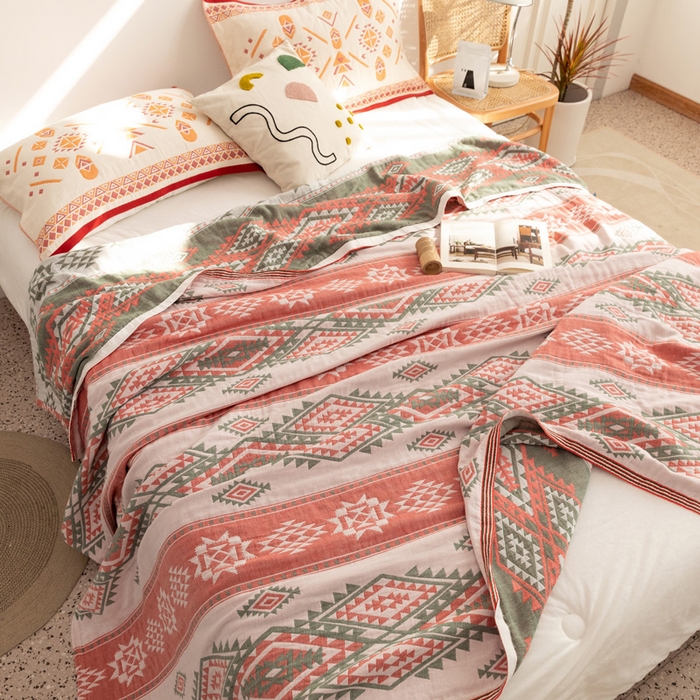 91家纺网 家纺一手货源 找家纺 朴尔 2023年波西米亚风全棉四层纱布毛巾被 伯瑞沙-红