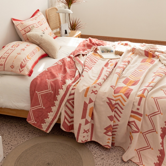 91家纺网 家纺一手货源 找家纺 朴尔 2023年波西米亚风全棉四层纱布毛巾被 小资情调-红