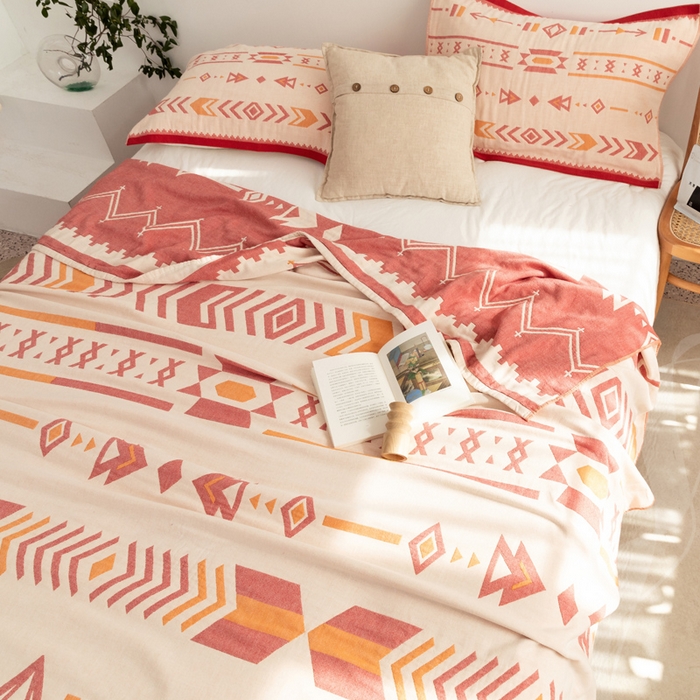 91家纺网 家纺一手货源 找家纺 朴尔 2023年波西米亚风全棉四层纱布毛巾被 小资情调-红