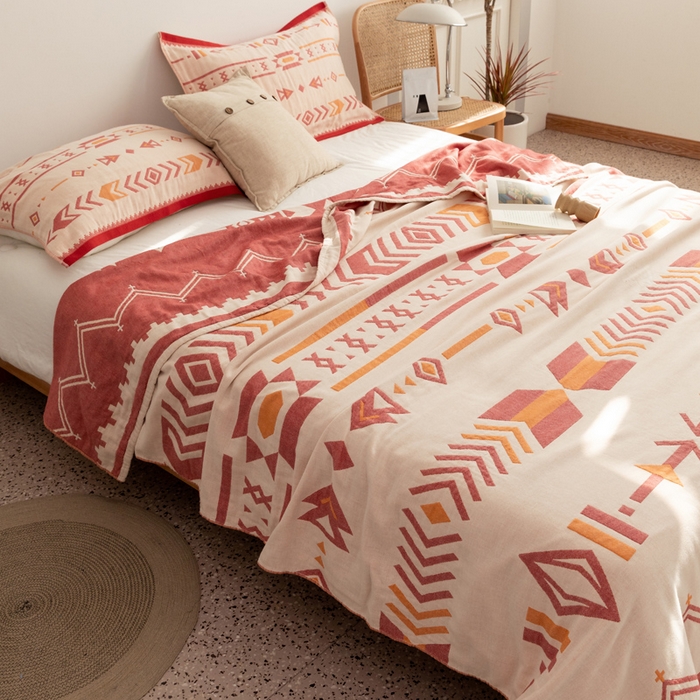 91家纺网 家纺一手货源 找家纺 朴尔 2023年波西米亚风全棉四层纱布毛巾被 小资情调-红